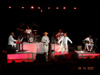 Dobrodelna glasbena predstava 